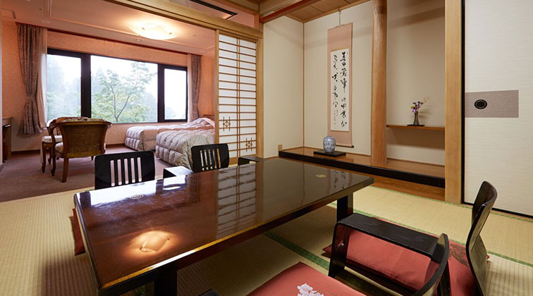 Japanese-Western Room